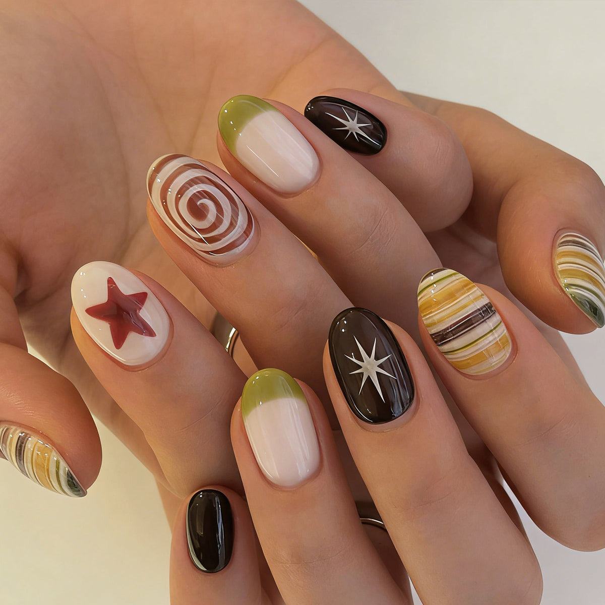 Artistic Themed Nail Art Set Acalora