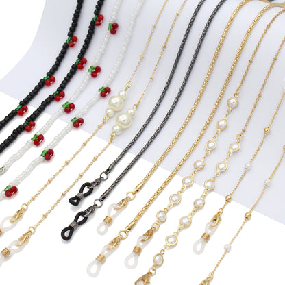Elegant Pearl Chain Eyewear Holder Acalora