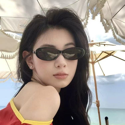Ladies Cat-Eye Sunglasses with Modern Tortoise Pattern Bowlift