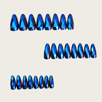 Artificial nails with faceted design Acalora