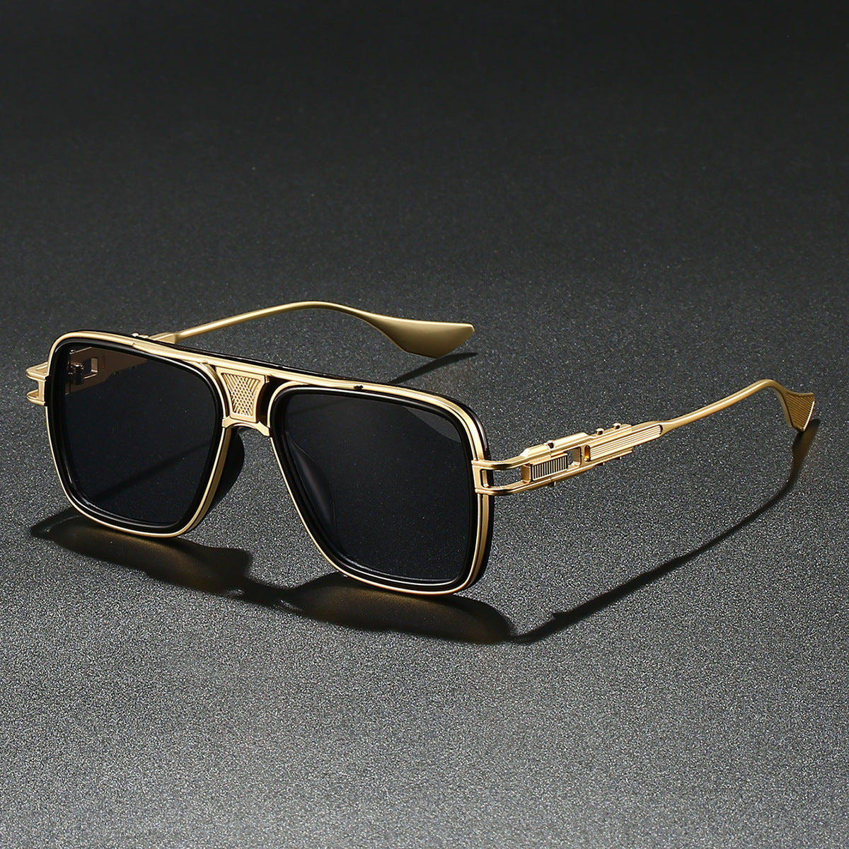 Women's designer sunglasses with luxurious metal frame and trendy detail Brehn
