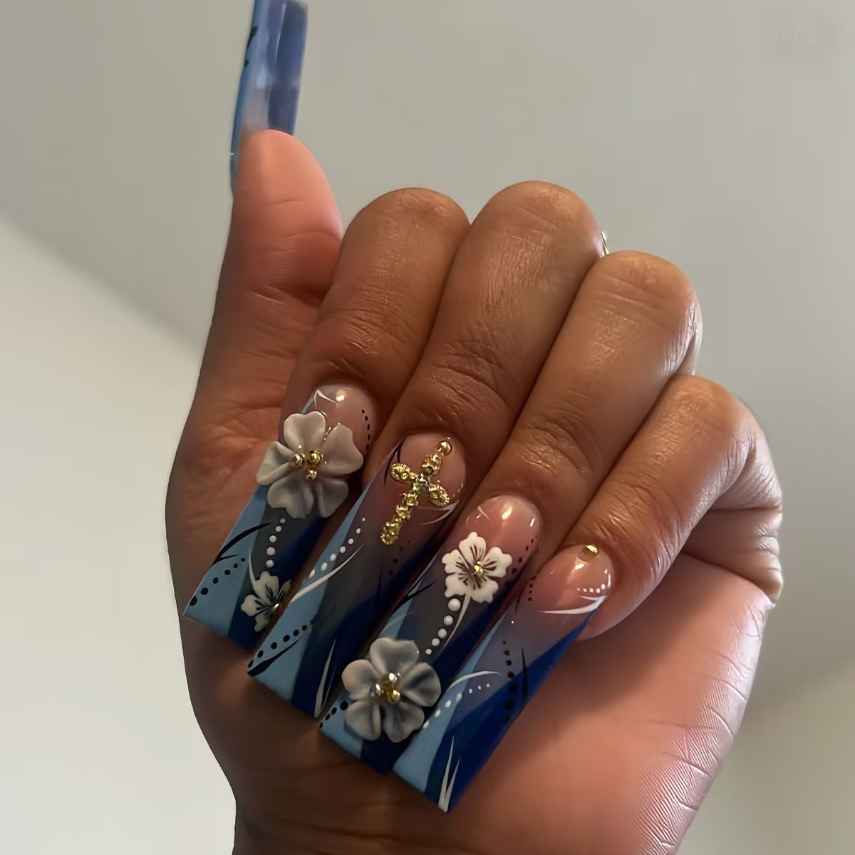 Decorative 3D Floral Nail Art Extensions Acalora