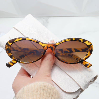 Women's stylish Cat-Eye sunglasses with soft curves and UV protection Bowlift