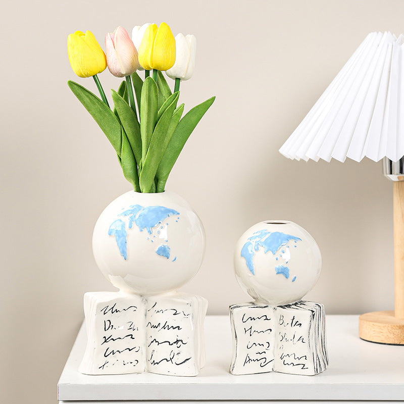 Elegant Ceramic Globe Bank Acalora