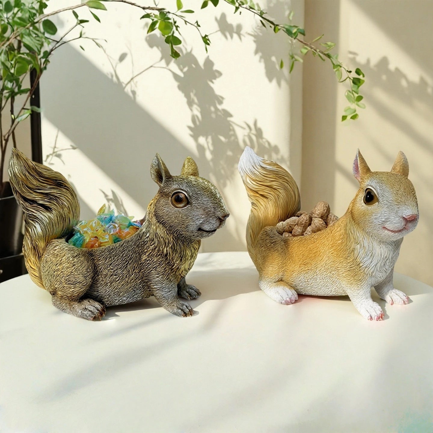 Squirrel-shaped planter Acalora