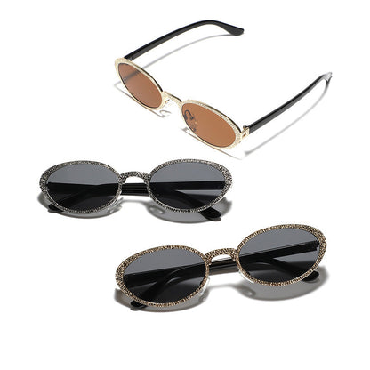 Women Glamorous Sunglasses with Sparkling Frame Decoration Bowlift