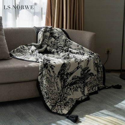 Decorative Floral Pattern Throw Blanket