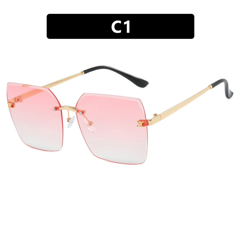 Women's square sunglasses in a modern design with a delicate metal frame Karnz
