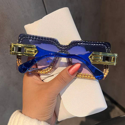 Women's Fashion Oversized Sunglasses with Sparkling Crystal Accents Bowlift