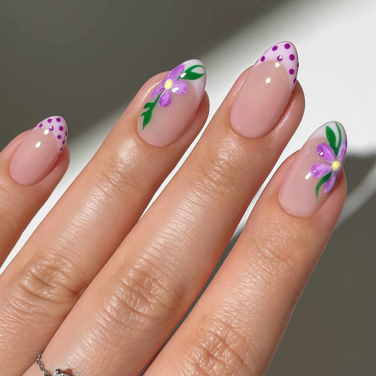 Artistic Floral Design Press-On Nails Acalora