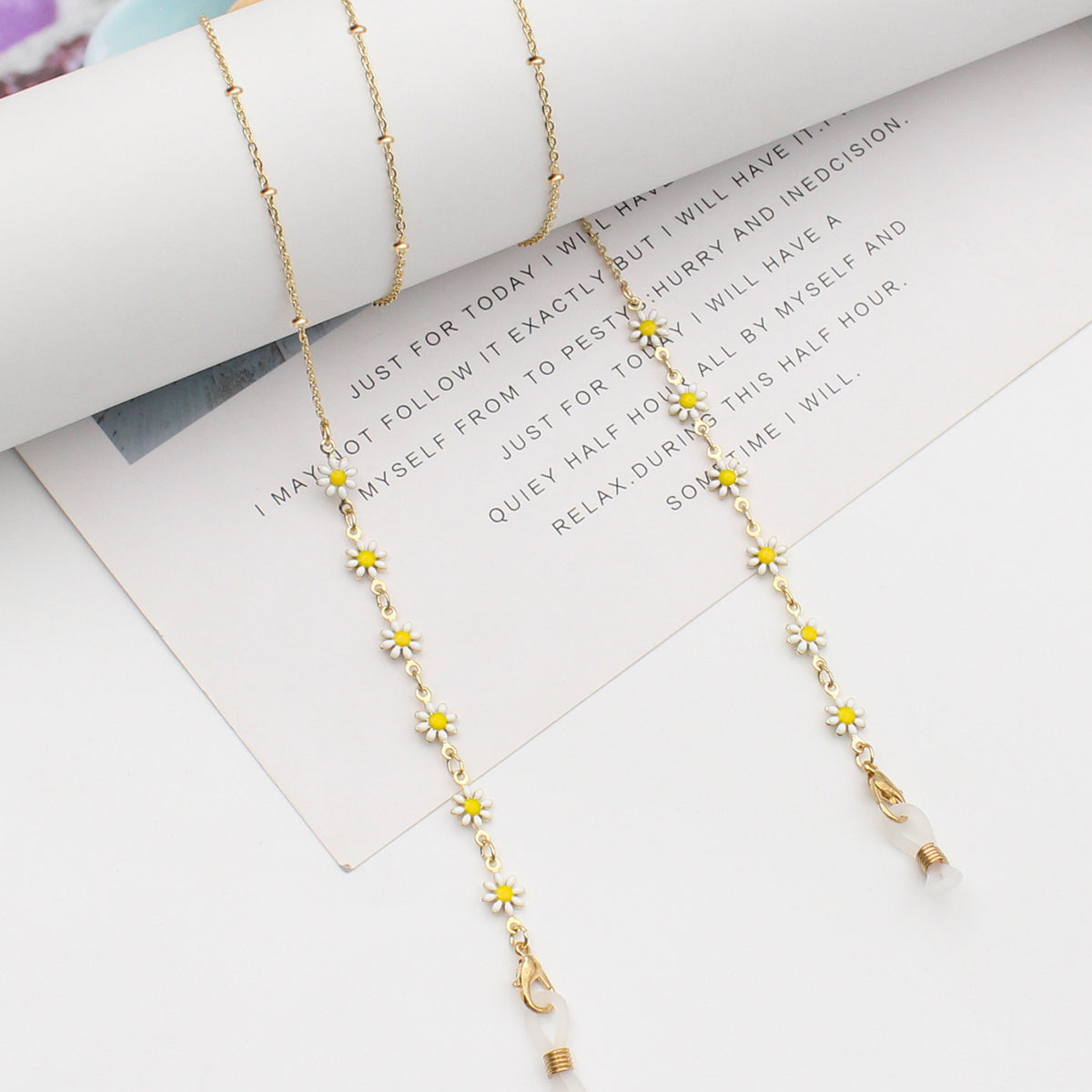 Floral Themed Eyewear Chain Acalora