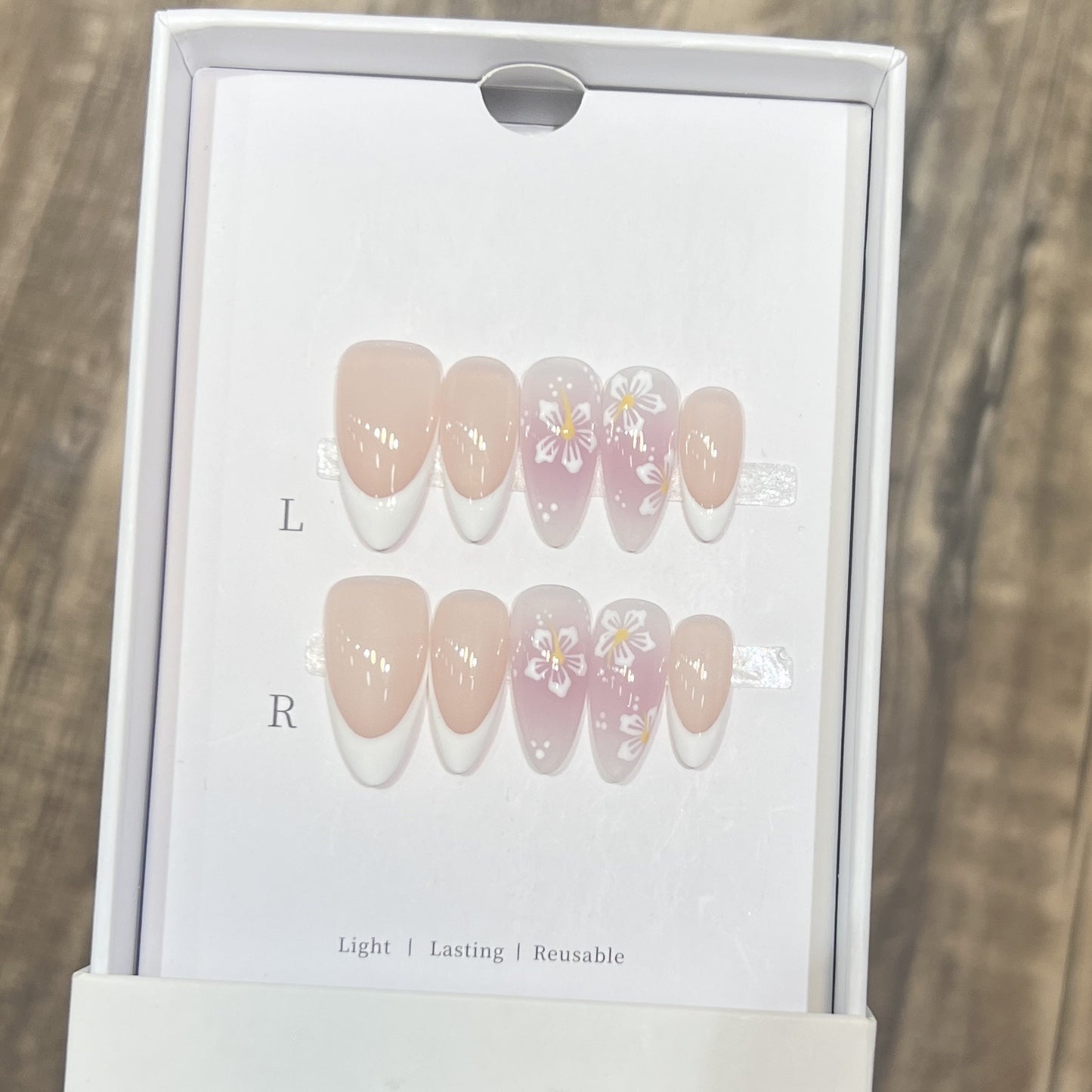 Reusable Press-On Nail Set Acalora