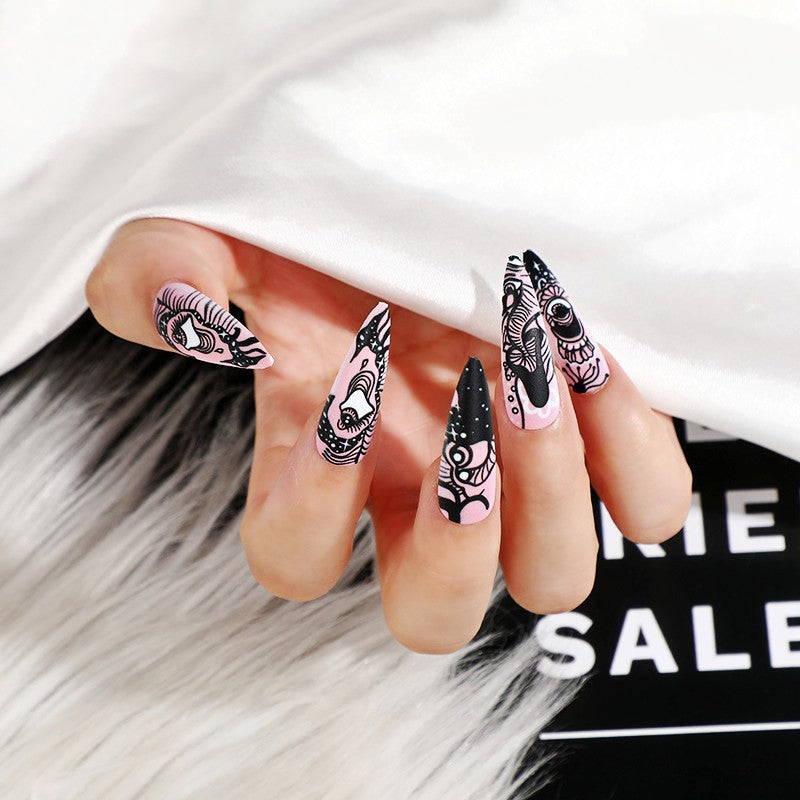 Art nails with artistic motifs Acalora