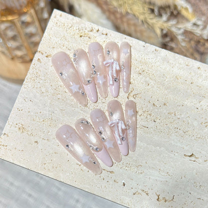 Elegant Starry Inspired Press-On Nail Art Set Acalora