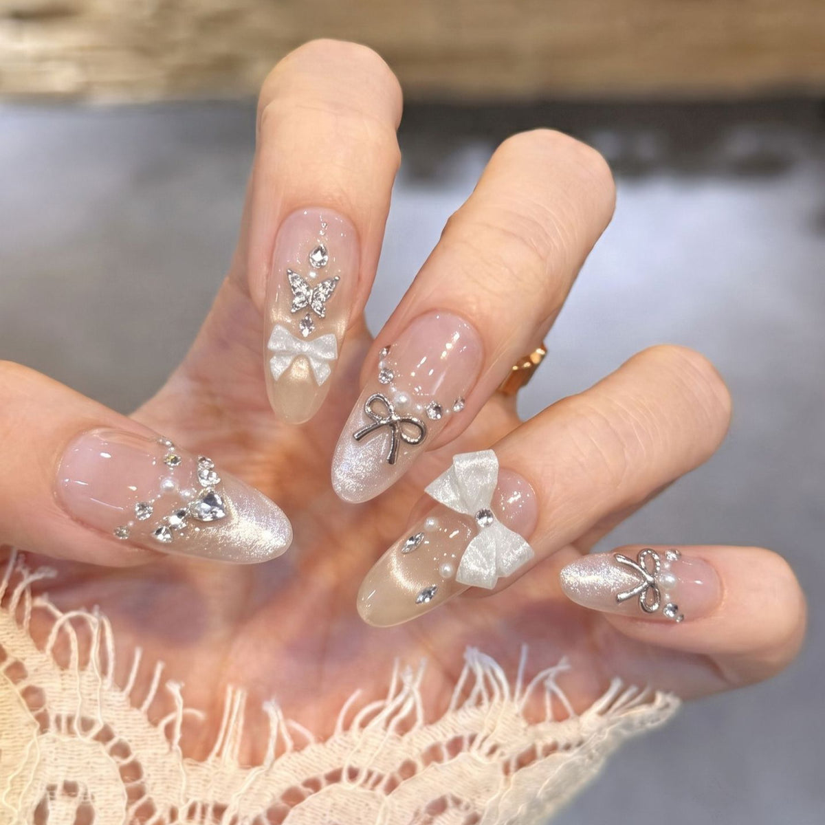 Glamorous Bow-Embellished Press-On Nail Art Set Acalora