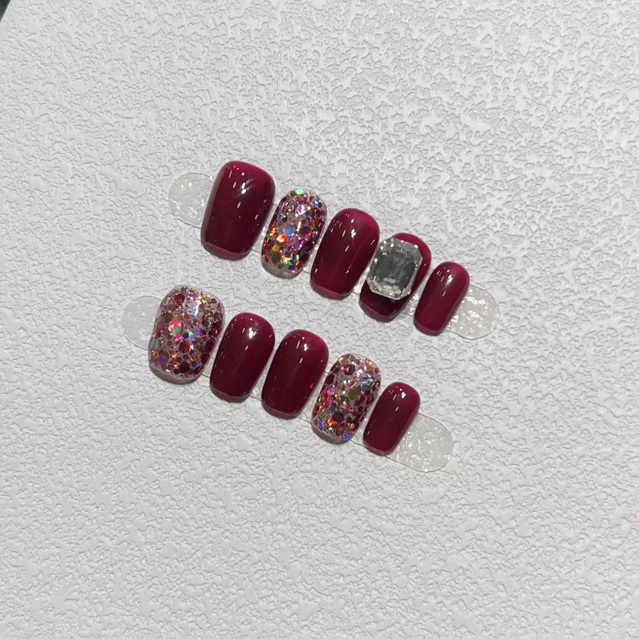 Elegant Press-On Nail Art Set with Gemstone Accents Acalora