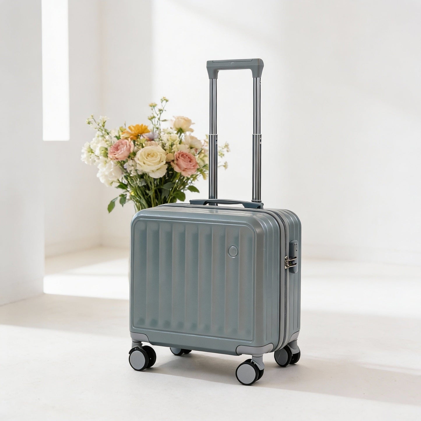 hardshell carry-on suitcase with telescopic handle and 360 degree spinner wheels Bowlift
