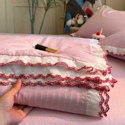 Women's bedspread with elegant lace trim and fine cotton surface Skanto