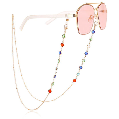 Stylish Sunglasses with Decorative Chain Acalora