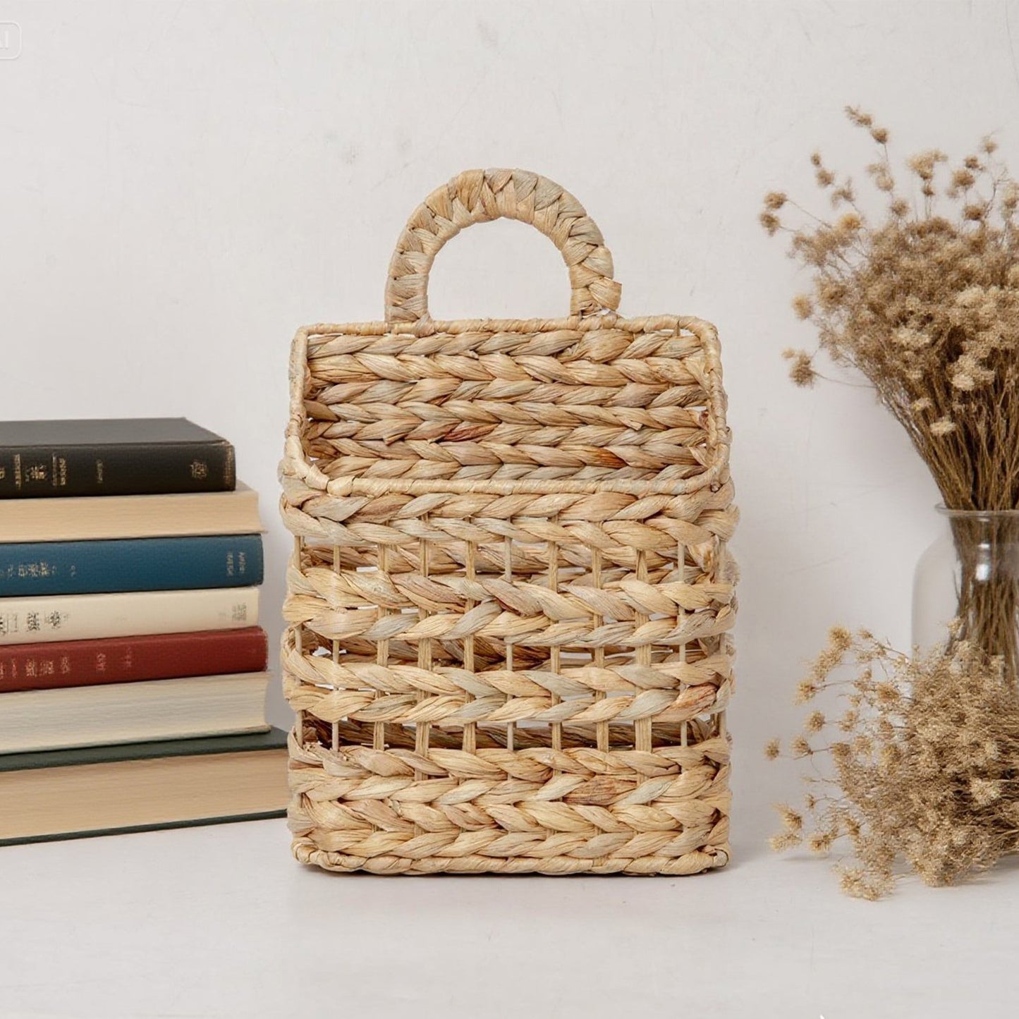 Handwoven storage basket Acalora