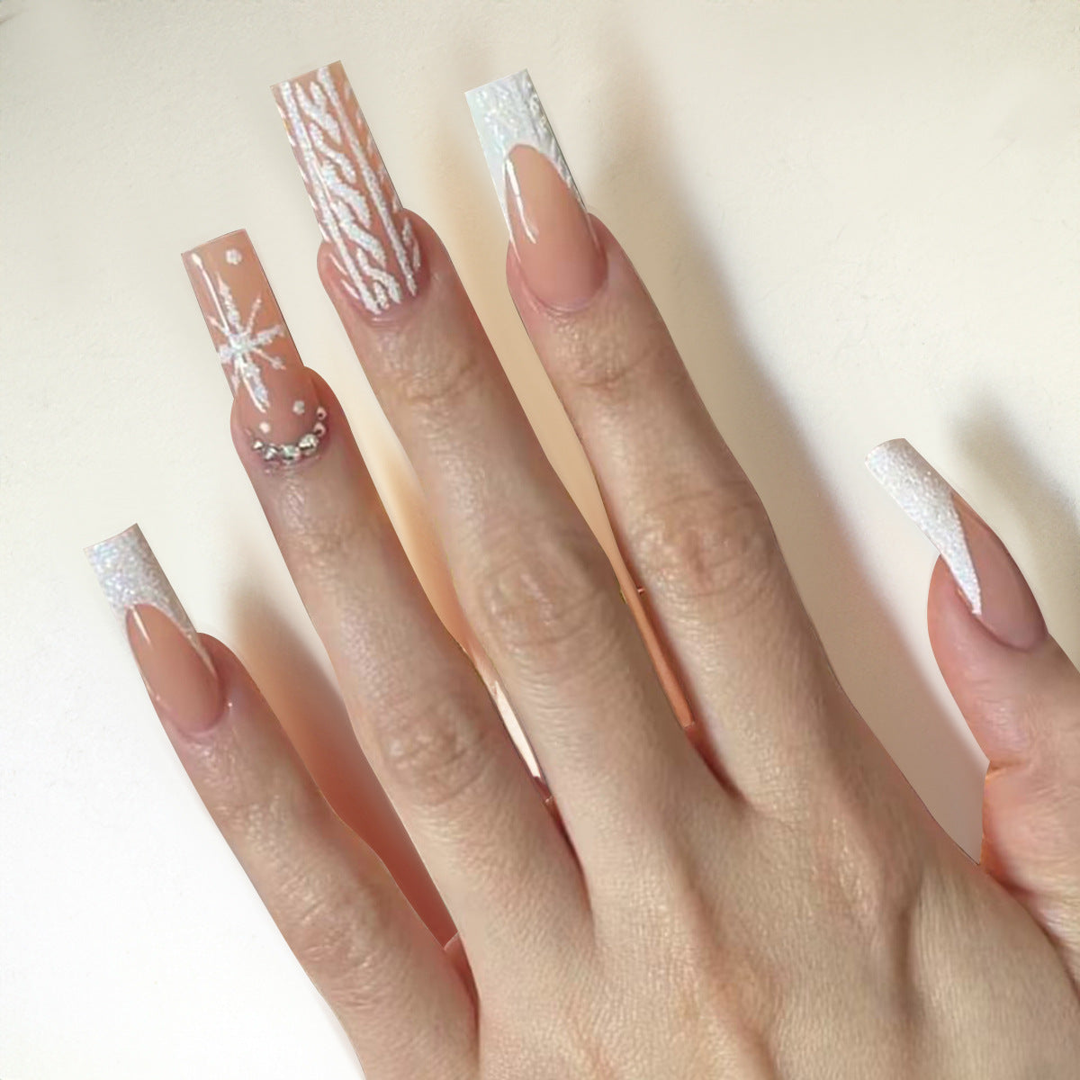 Holiday-Themed Decorative Press-On Nail Set Acalora
