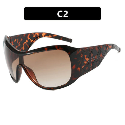Ladies sport sunglasses with wide-protected frame and polarized lenses Bowlift