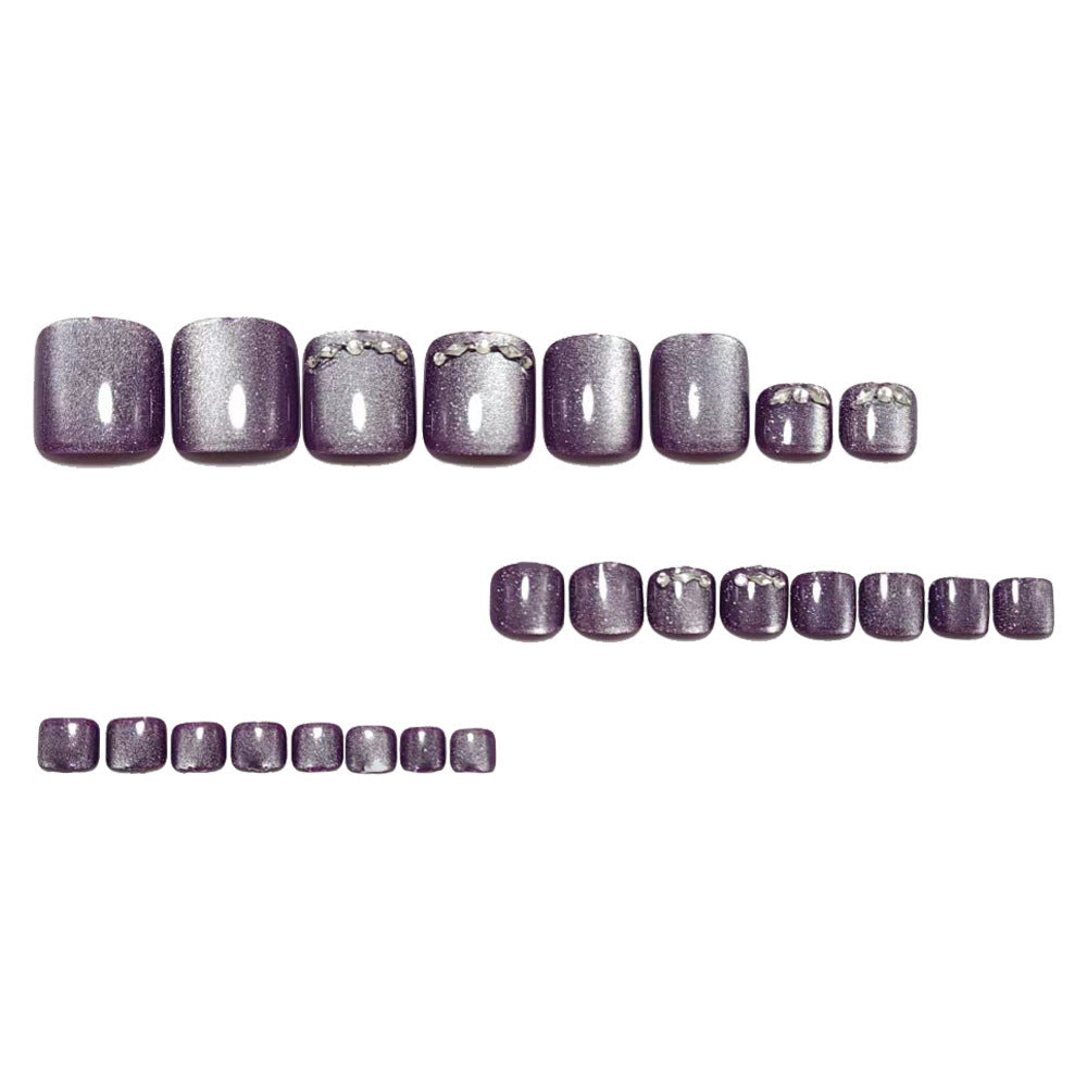 Artificial nails with glamorous rhinestone accents Acalora
