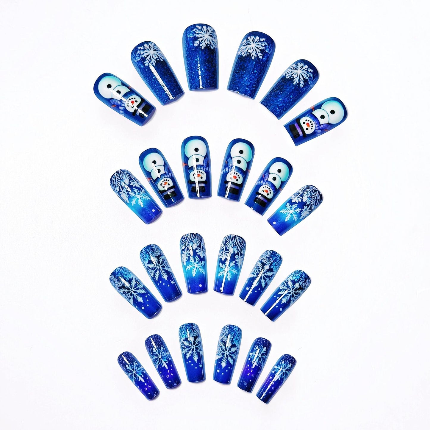 Winter Wonderland-Themed Nail Art Acalora