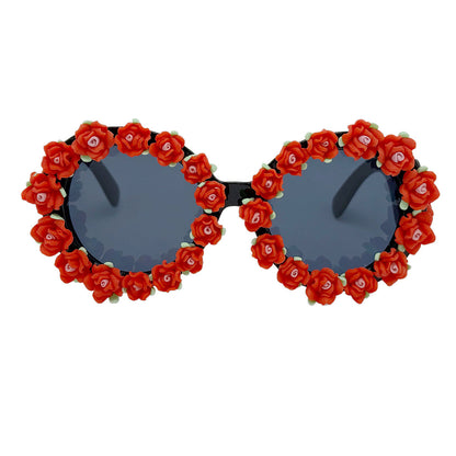 Women's sunglasses with floral design and unique frame accents Bowlift