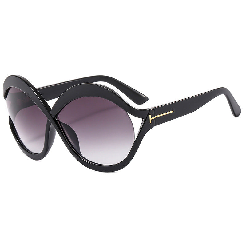 Ladies extravagant shaped sunglasses Bowlift