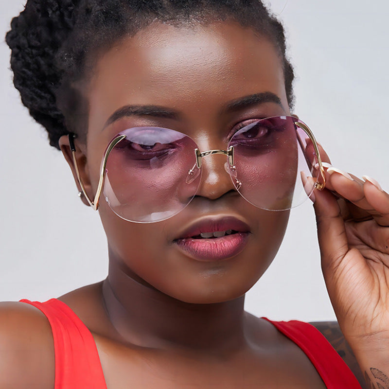 Women’s luxurious oversized sunglasses with innovative frame and UV protection Bowlift