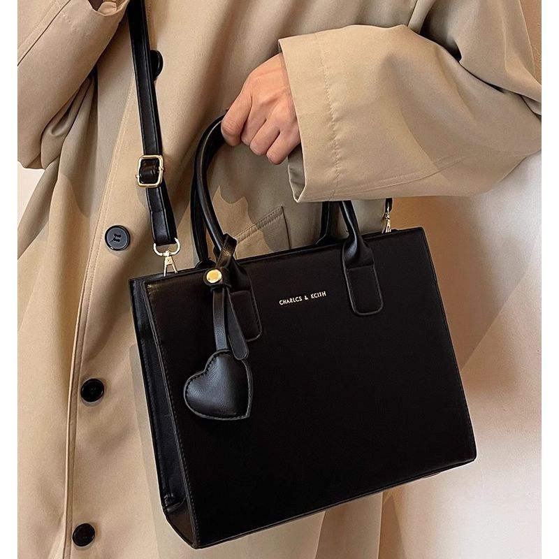 Sophisticated Leather Tote Bag Acalora