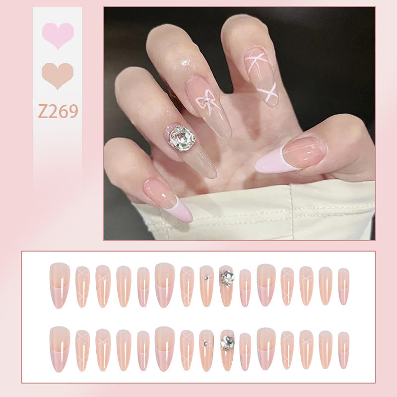 Artificial nail set with elegant design and dreamy 3D applications Acalora