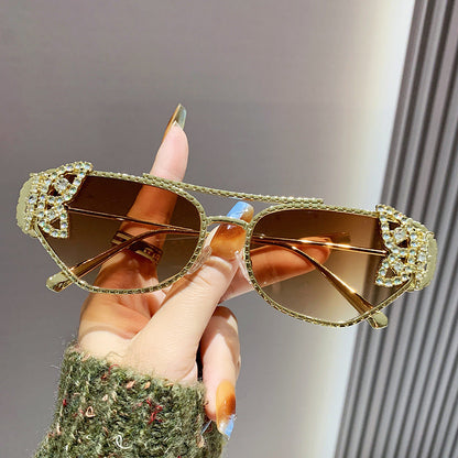 Women's Luxury Sunglasses with Elegant Butterfly Detail Bowlift