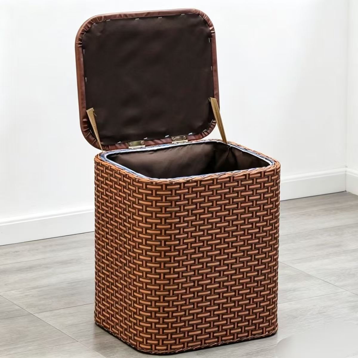 Multifunctional Storage Chest Acalora