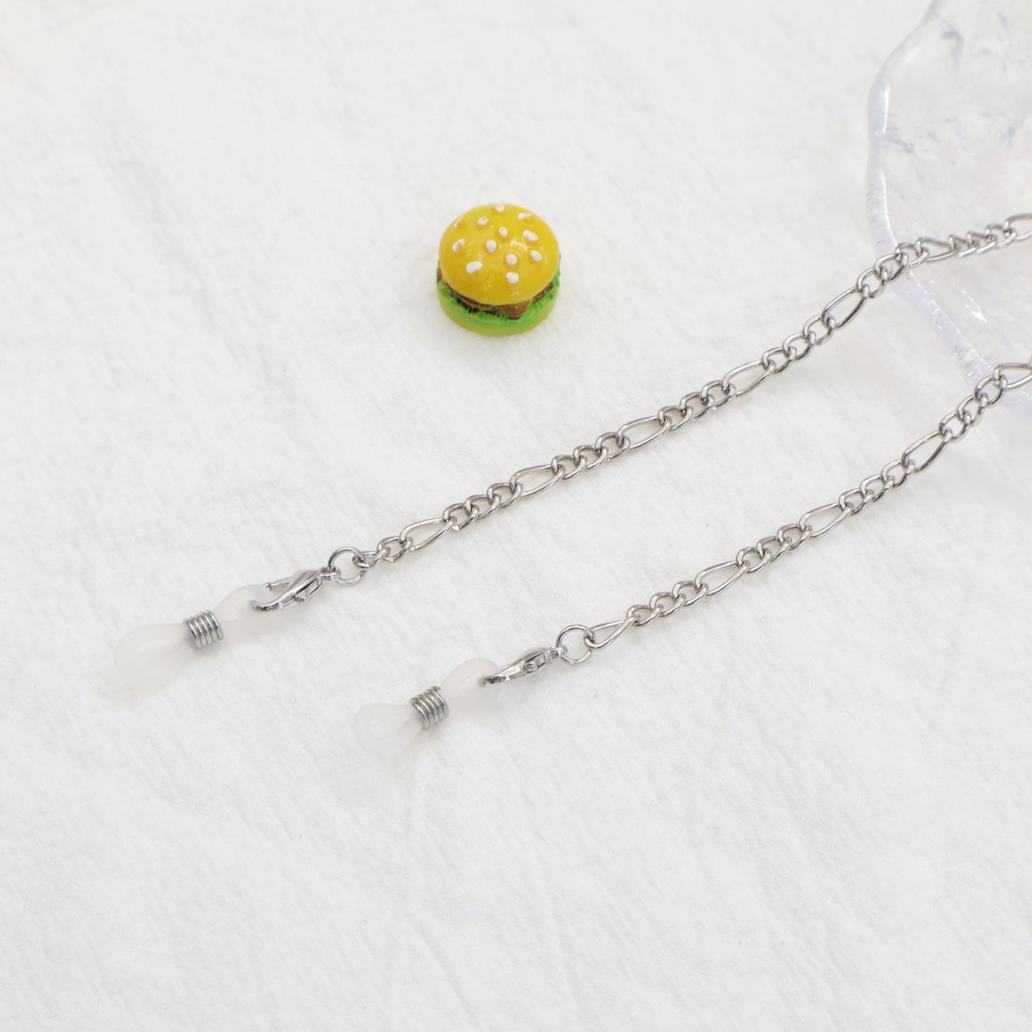 Modern Eyewear Chain Acalora
