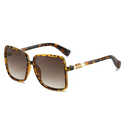 Women's sunglasses with large frame and gradient Brehn