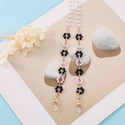 Elegant Beaded Eyewear Chain Acalora