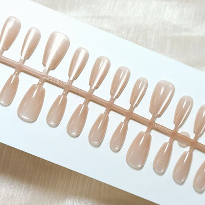Artificial nails in the elegant nail art set Acalora
