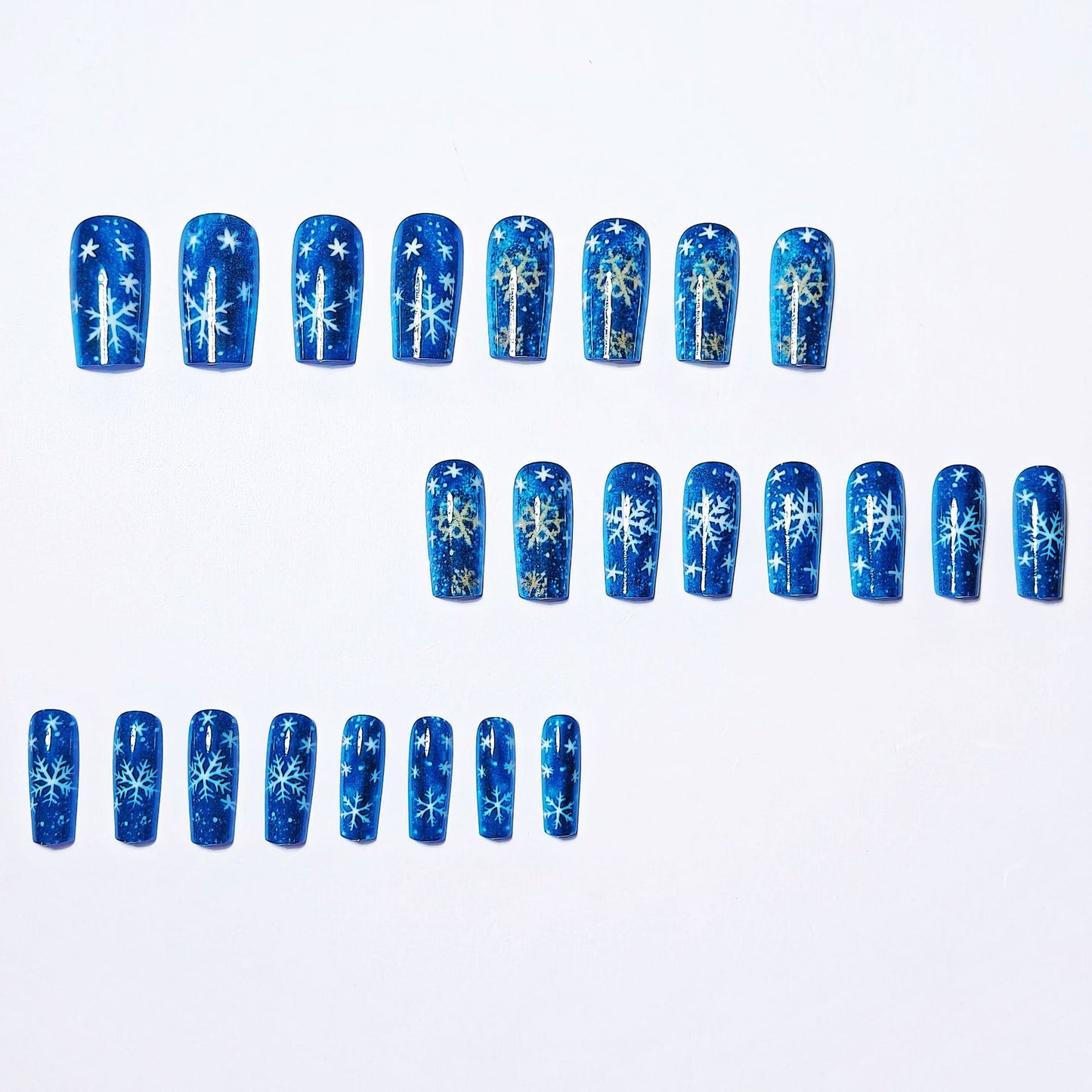 Festive Winter-Themed Glitter Nail Art Acalora