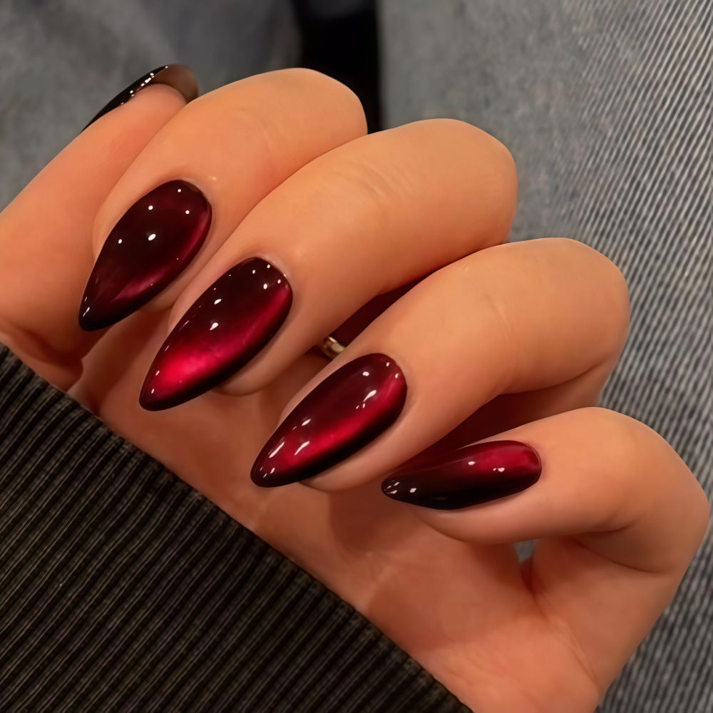 Artificial nails in glamorous high-gloss design Acalora