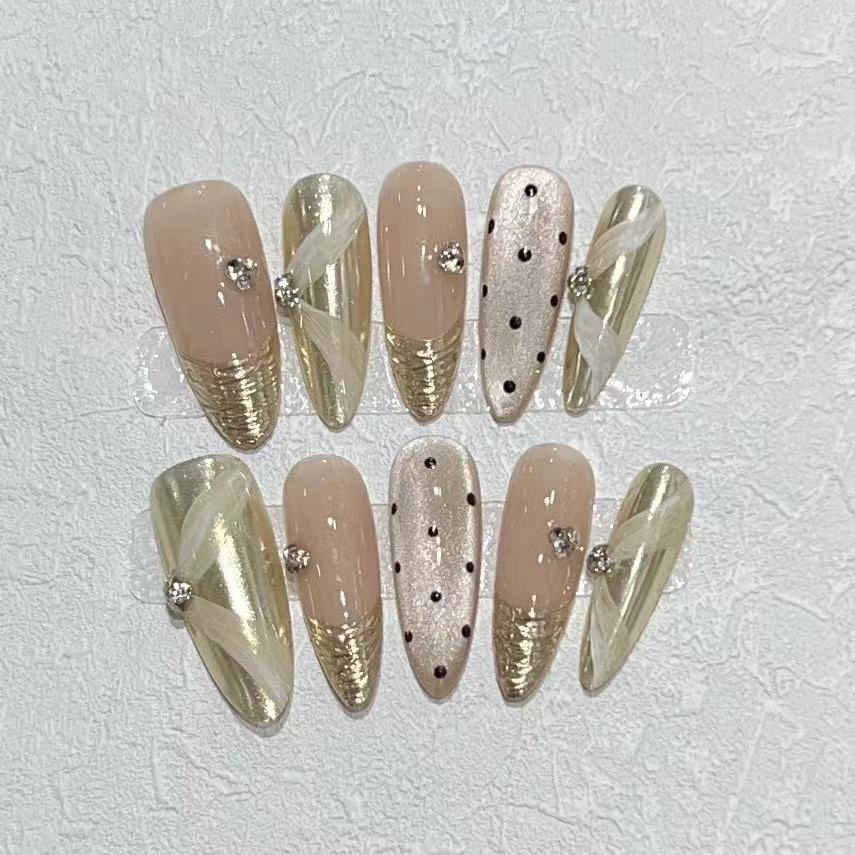 Luxury Press-On Nail Art Set with Elegant Metallic Accents Acalora