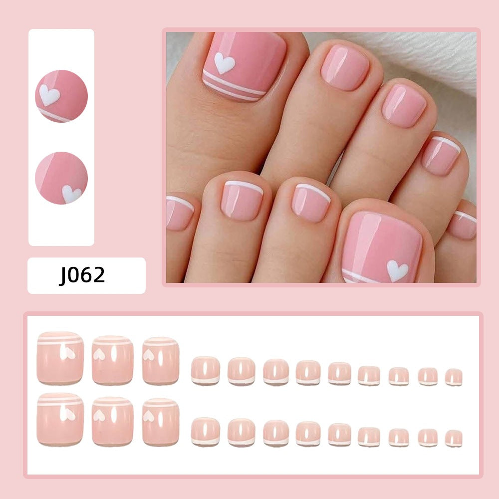 Artificial nails in an elegant design with heart details Acalora