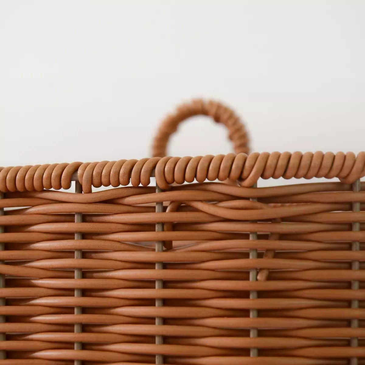 Handwoven willow basket with animal motif Acalora