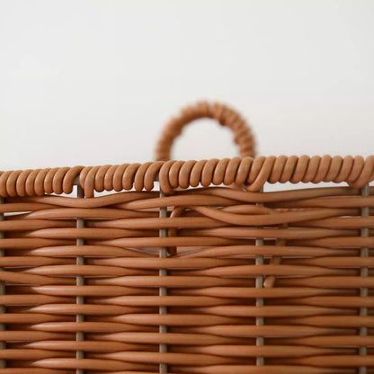 Handwoven willow basket with animal motif Acalora