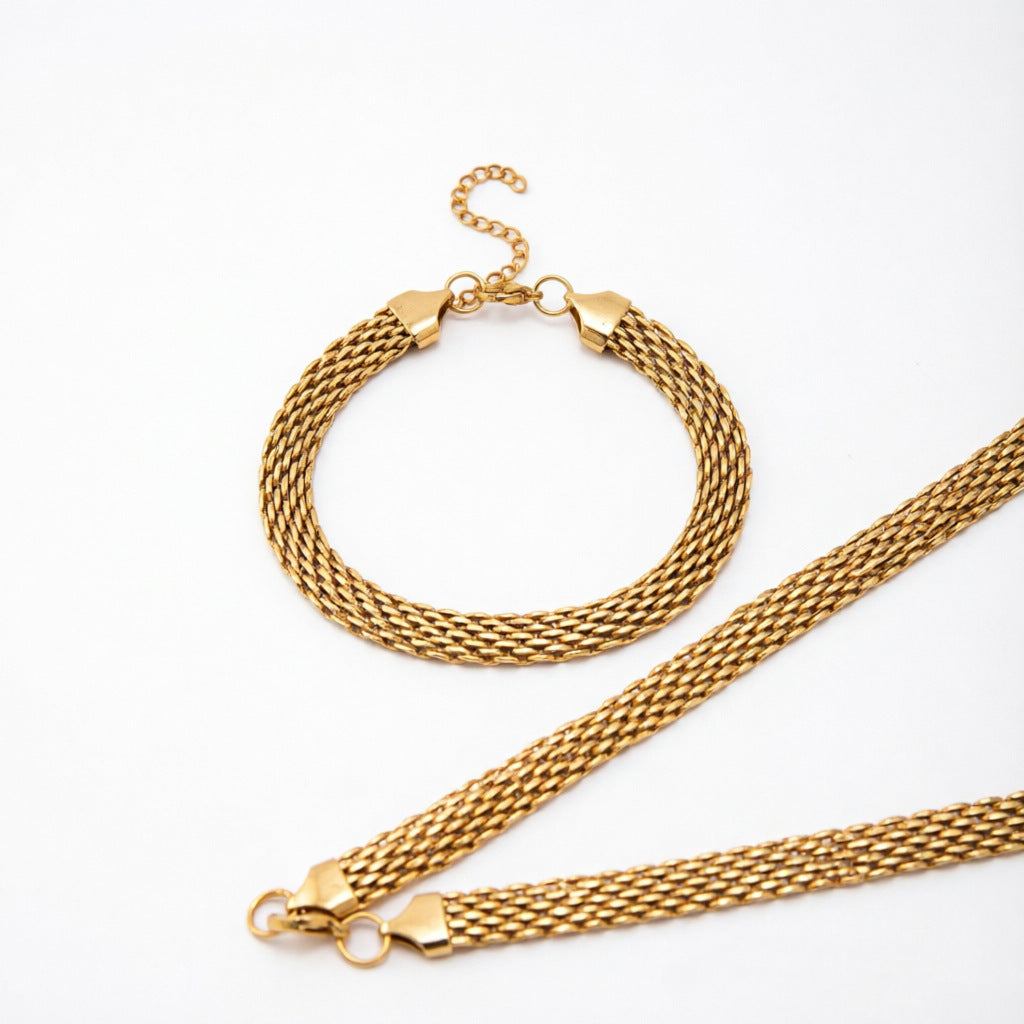 Elegant Textured Statement Jewelry Set Acalora