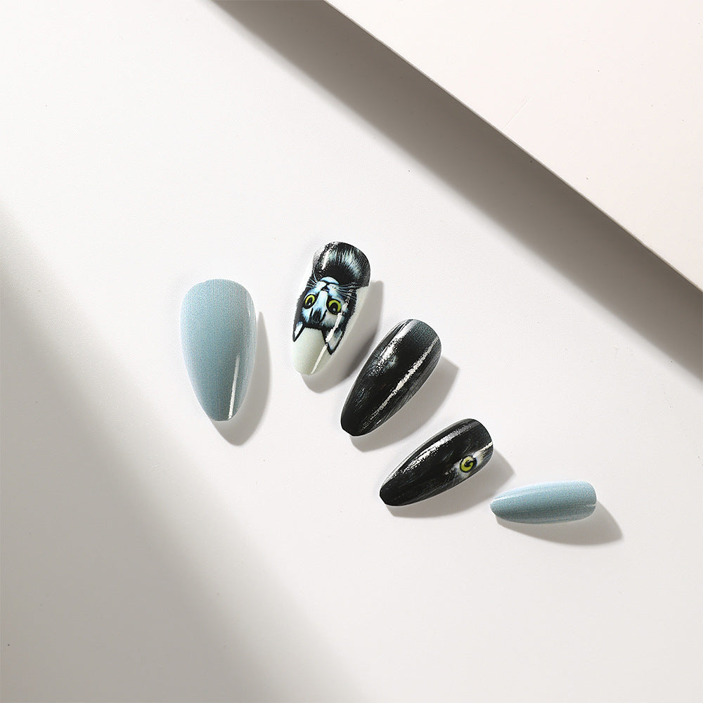 Stylish cat motif artificial nails Acalora