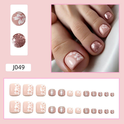 Artificial nail set with floral and glittering accents Acalora