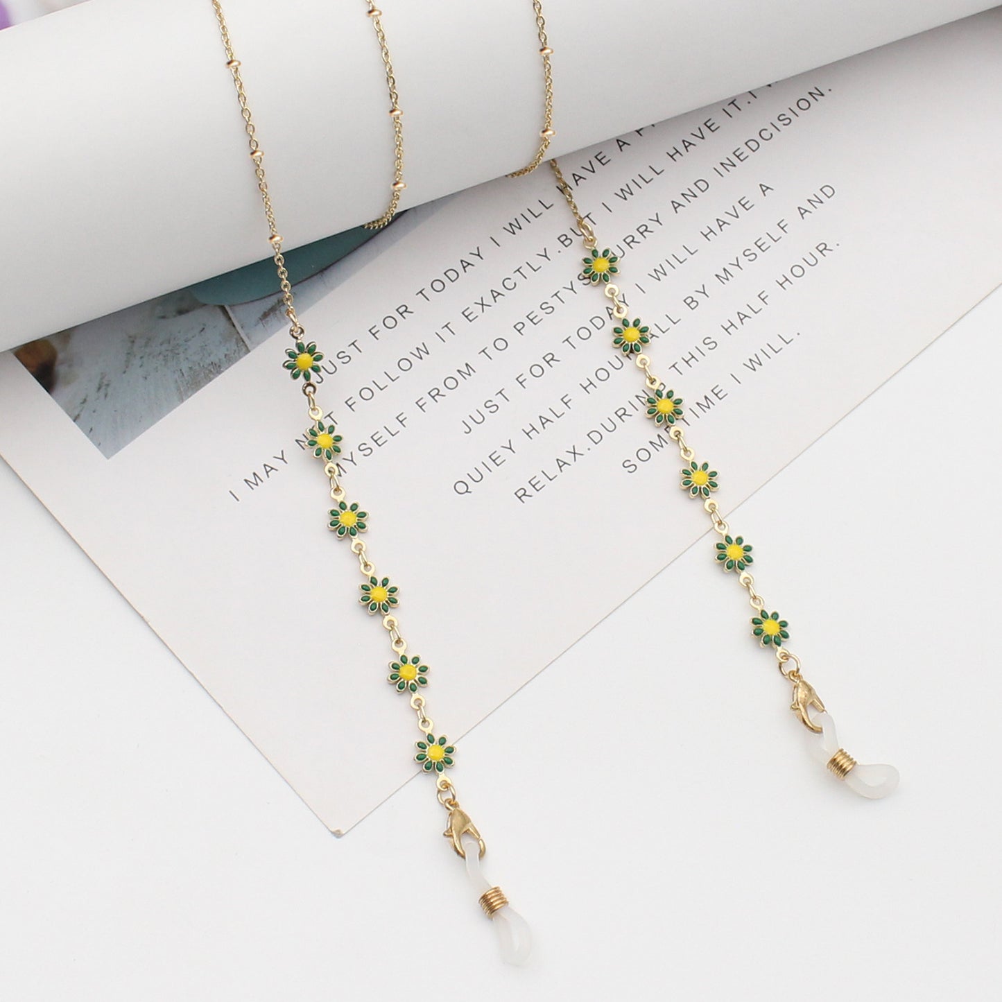 Floral Themed Eyewear Chain Acalora