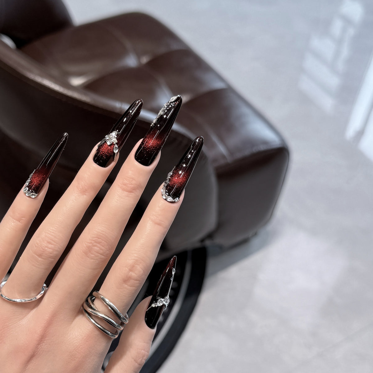 Glamorous Press-On Nails Acalora